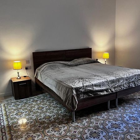 Dar Barbara - Duplex 1 Double Bed Maltese Style House Villa Cospicua Exteriör bild